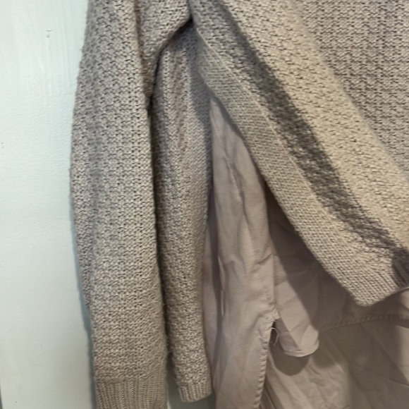 Cowl neck layered sweater - Picture 4 of 8